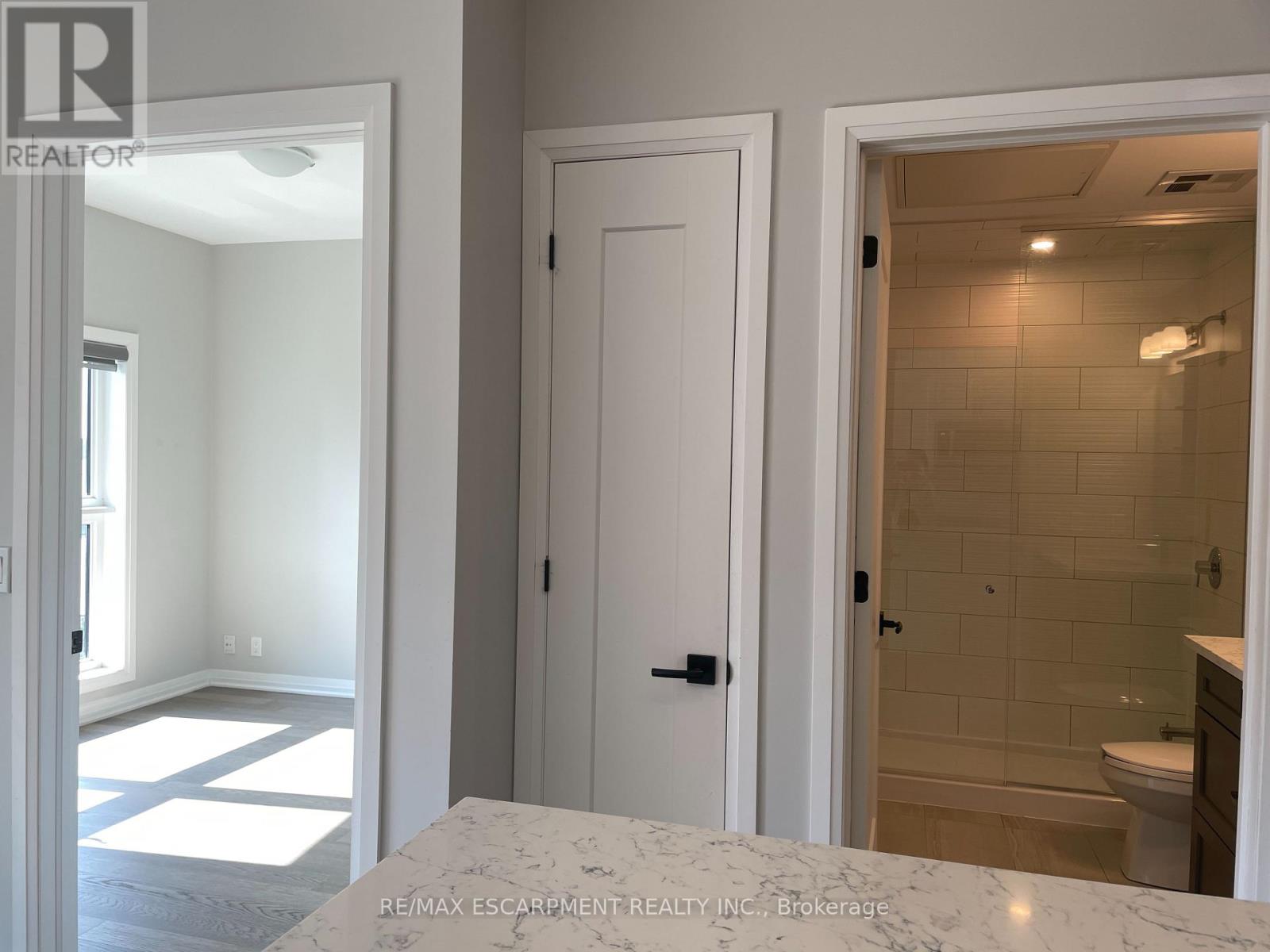 502 - 102 Grovewood Common, Oakville, Ontario  L6H 0X2 - Photo 17 - W12557812