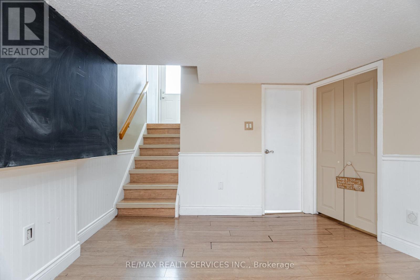 8 Reigate Avenue, Brampton, Ontario L6V 2C9 - Photo 21 - W12557814