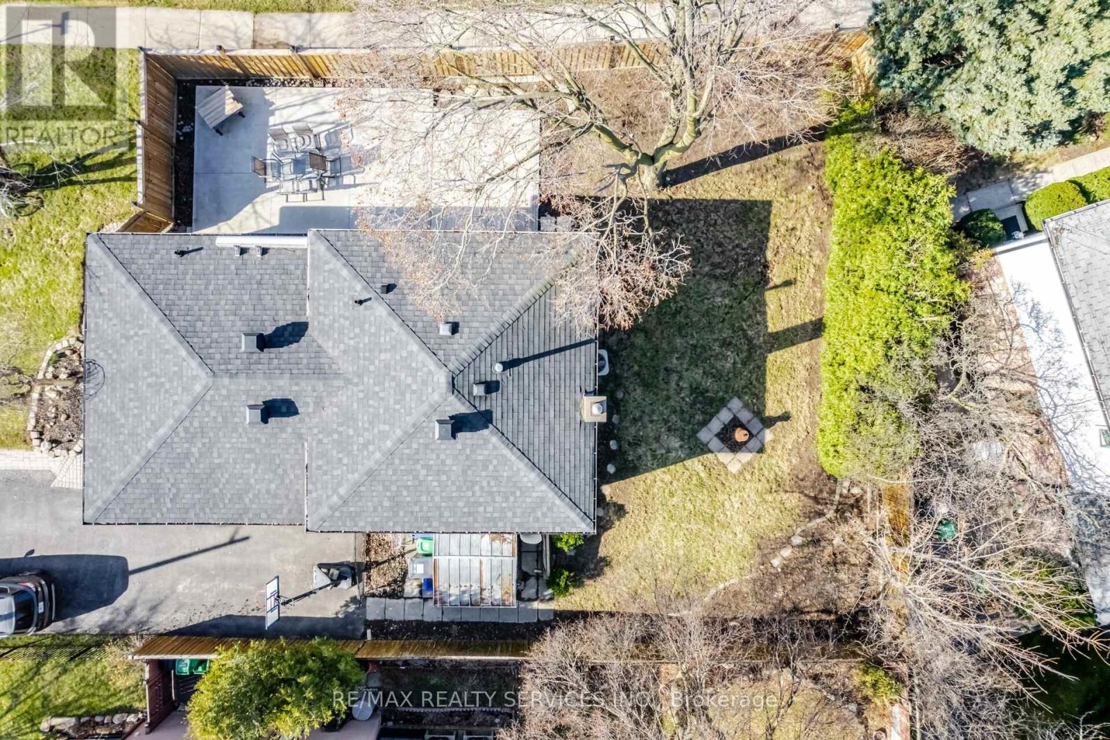 8 Reigate Avenue, Brampton, Ontario L6V 2C9 - Photo 34 - W12557814