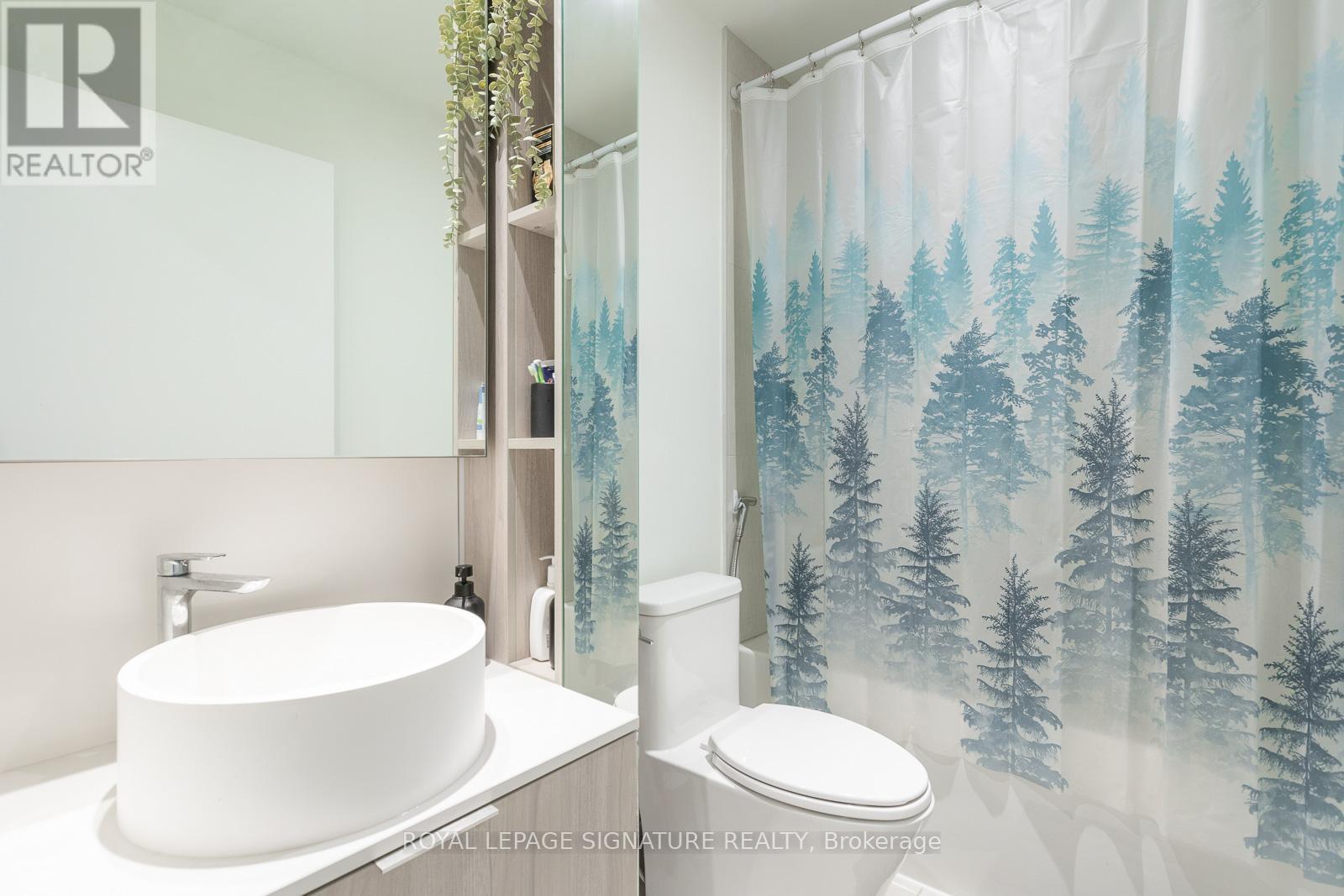 303 - 28 Ann Street, Mississauga, Ontario  L5G 0E1 - Photo 11 - W12557834