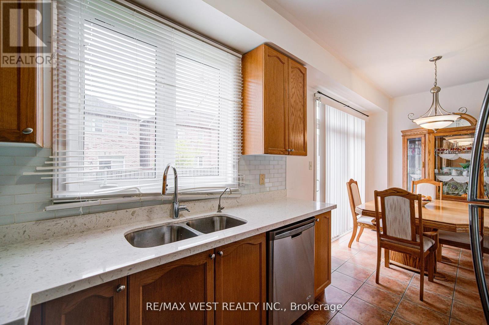 12 Eaglefield Gate, Brampton, Ontario  L7A 3S2 - Photo 24 - W12557844