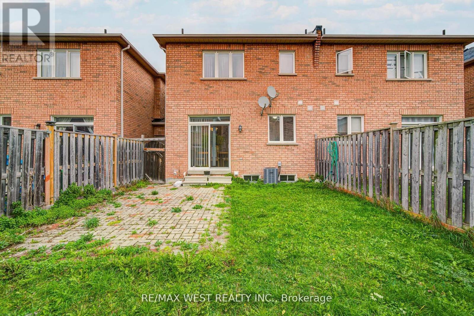 12 Eaglefield Gate, Brampton, Ontario  L7A 3S2 - Photo 47 - W12557844