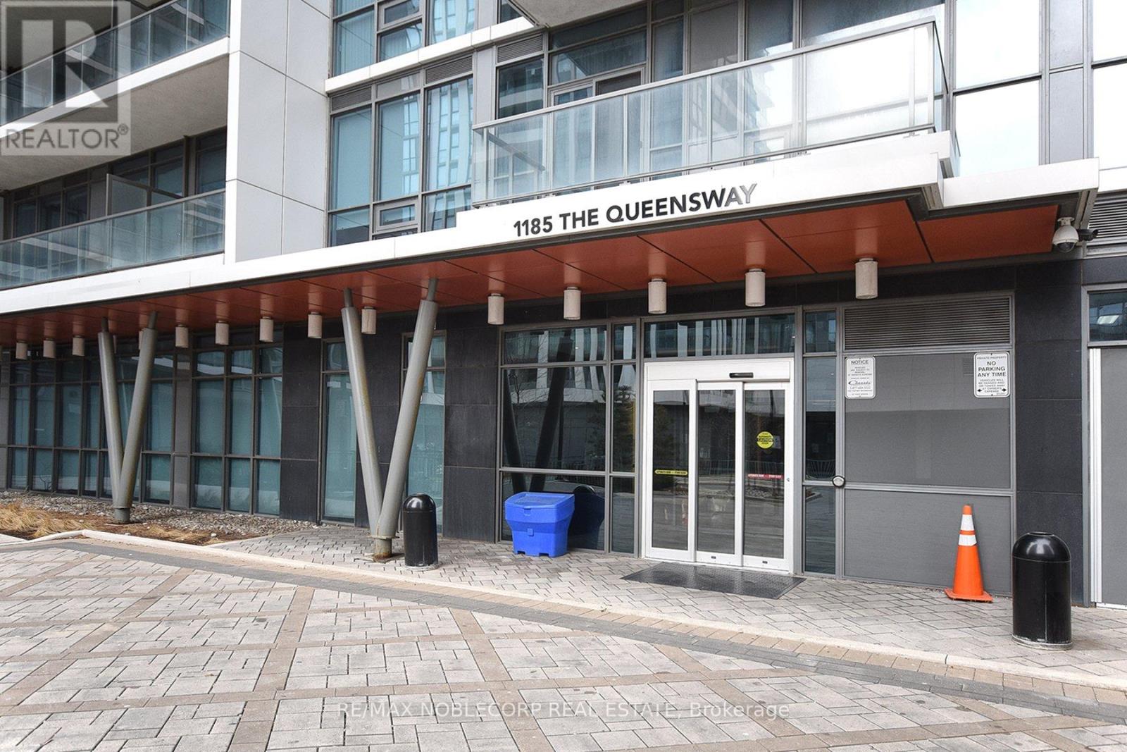 802 - 1185 The Queensway Way, Toronto, Ontario  M8Z 0C6 - Photo 3 - W12557848