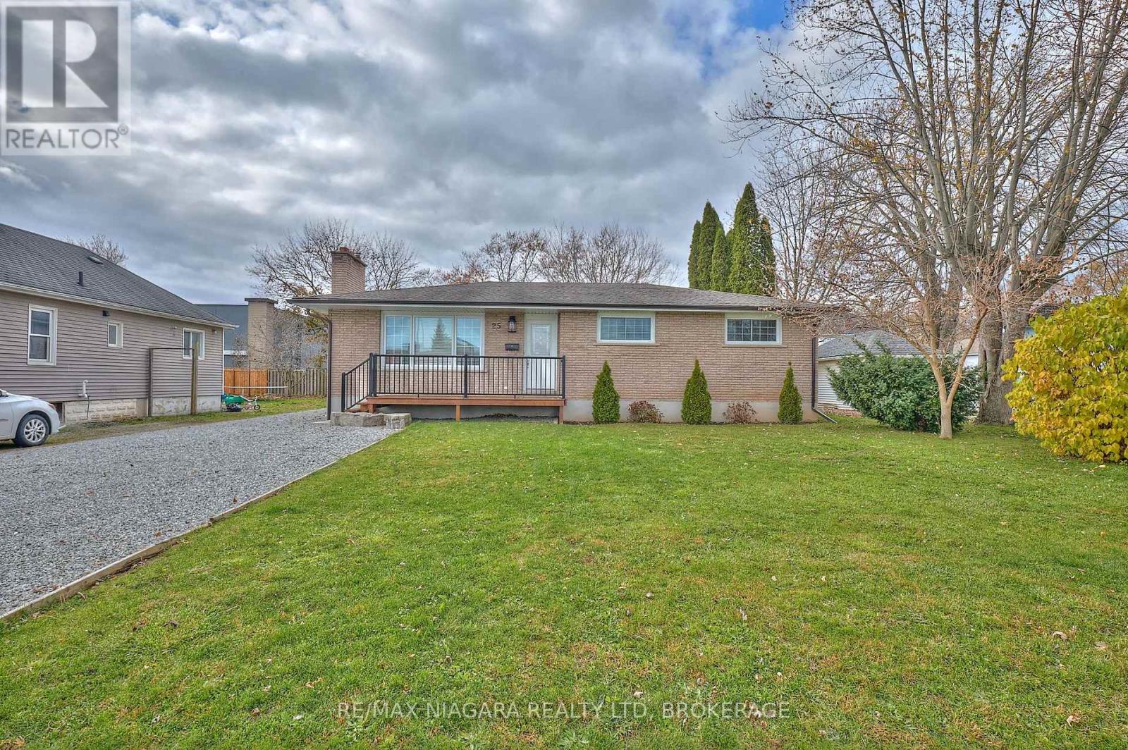 25 RICE ROAD, Welland, Ontario