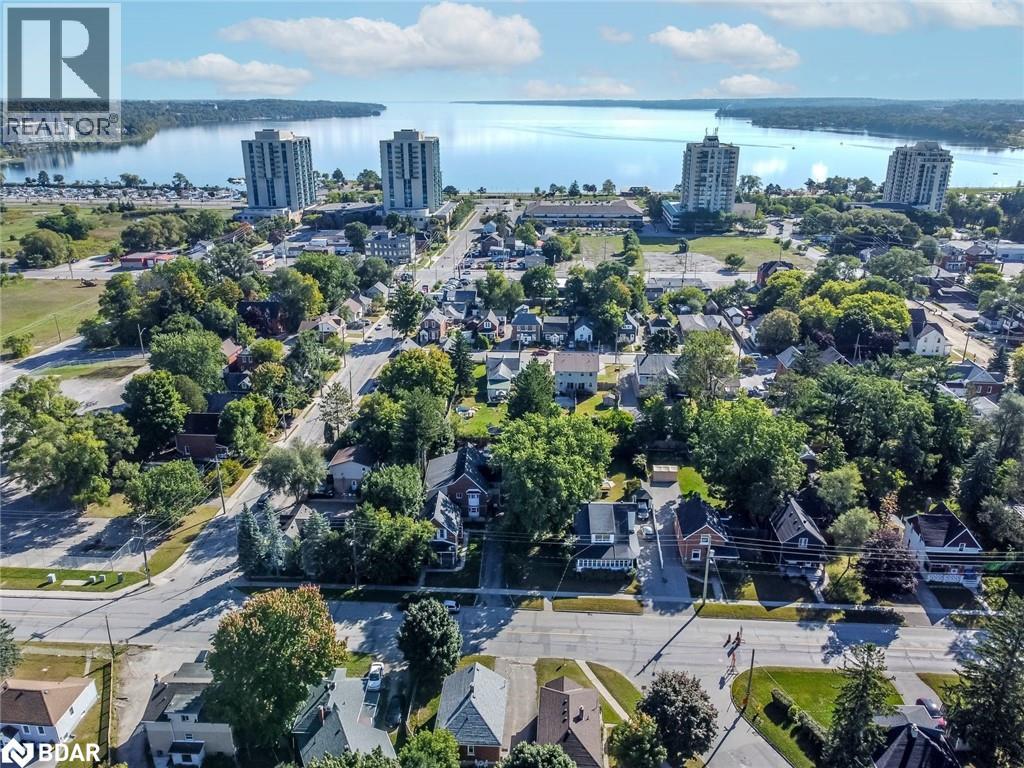 81 Innisfil Street, Barrie, Ontario  L4N 3E3 - Photo 2 - 40789265