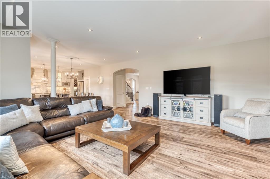 28 Southmeadow Crescent, Stoney Creek, Ontario  L8G 3E5 - Photo 10 - 40788964