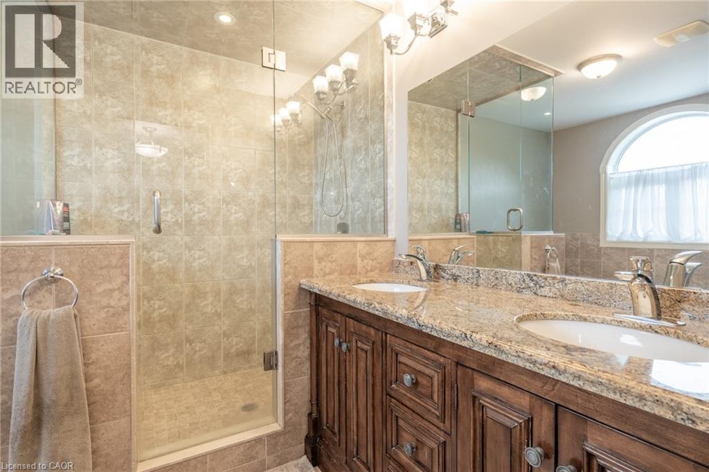 28 Southmeadow Crescent, Stoney Creek, Ontario  L8G 3E5 - Photo 25 - 40788964