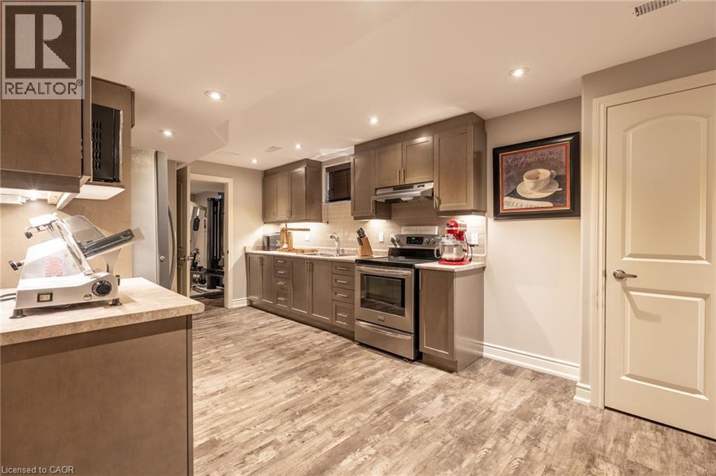 28 Southmeadow Crescent, Stoney Creek, Ontario  L8G 3E5 - Photo 39 - 40788964