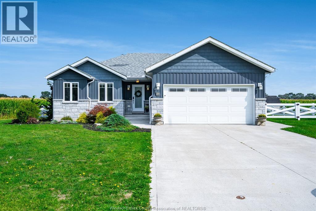 124 PARKVIEW, Stoney Point, Ontario