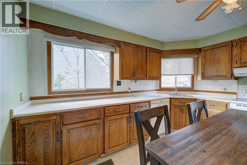 37 Frank Street, Brantford, Ontario  N3T 5E1 - Photo 9 - 40787380