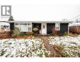 29 Hows, Moncton, Ca