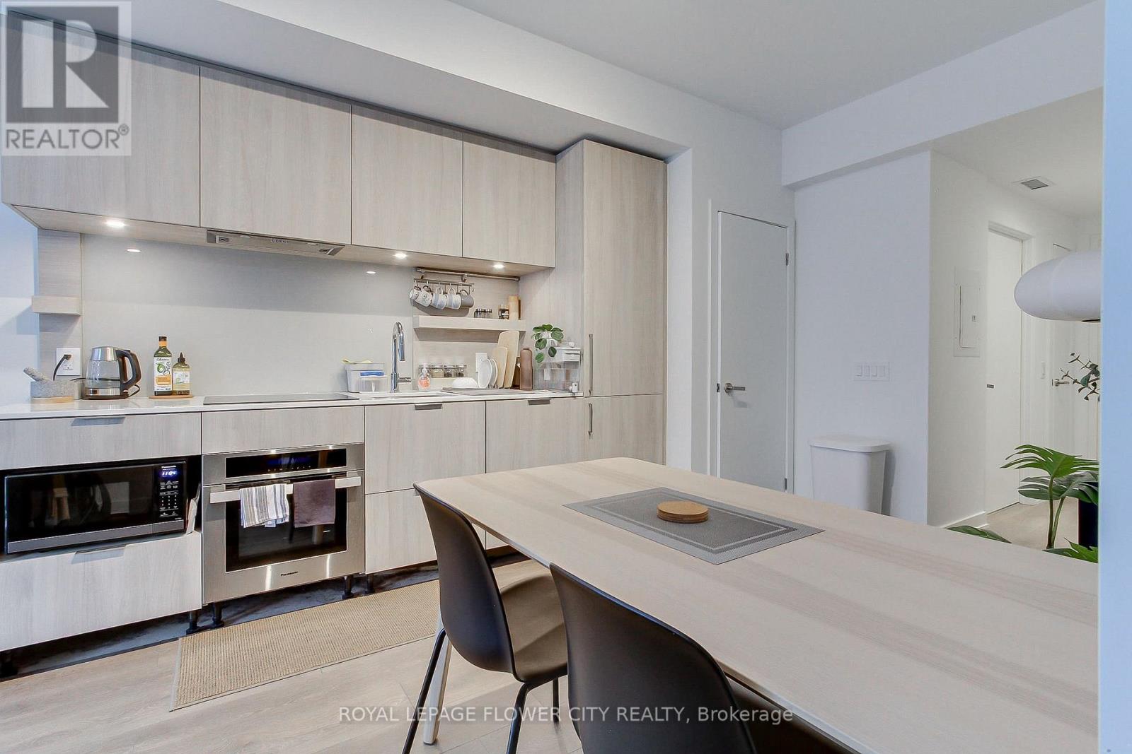 411 - 28 Ann Street, Mississauga, Ontario L5G 0E1 - Photo 10 - W12551544