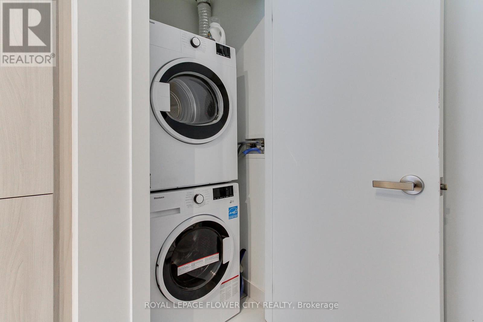 411 - 28 Ann Street, Mississauga, Ontario L5G 0E1 - Photo 22 - W12551544