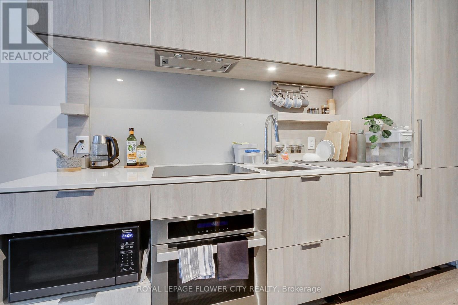 411 - 28 Ann Street, Mississauga, Ontario L5G 0E1 - Photo 9 - W12551544