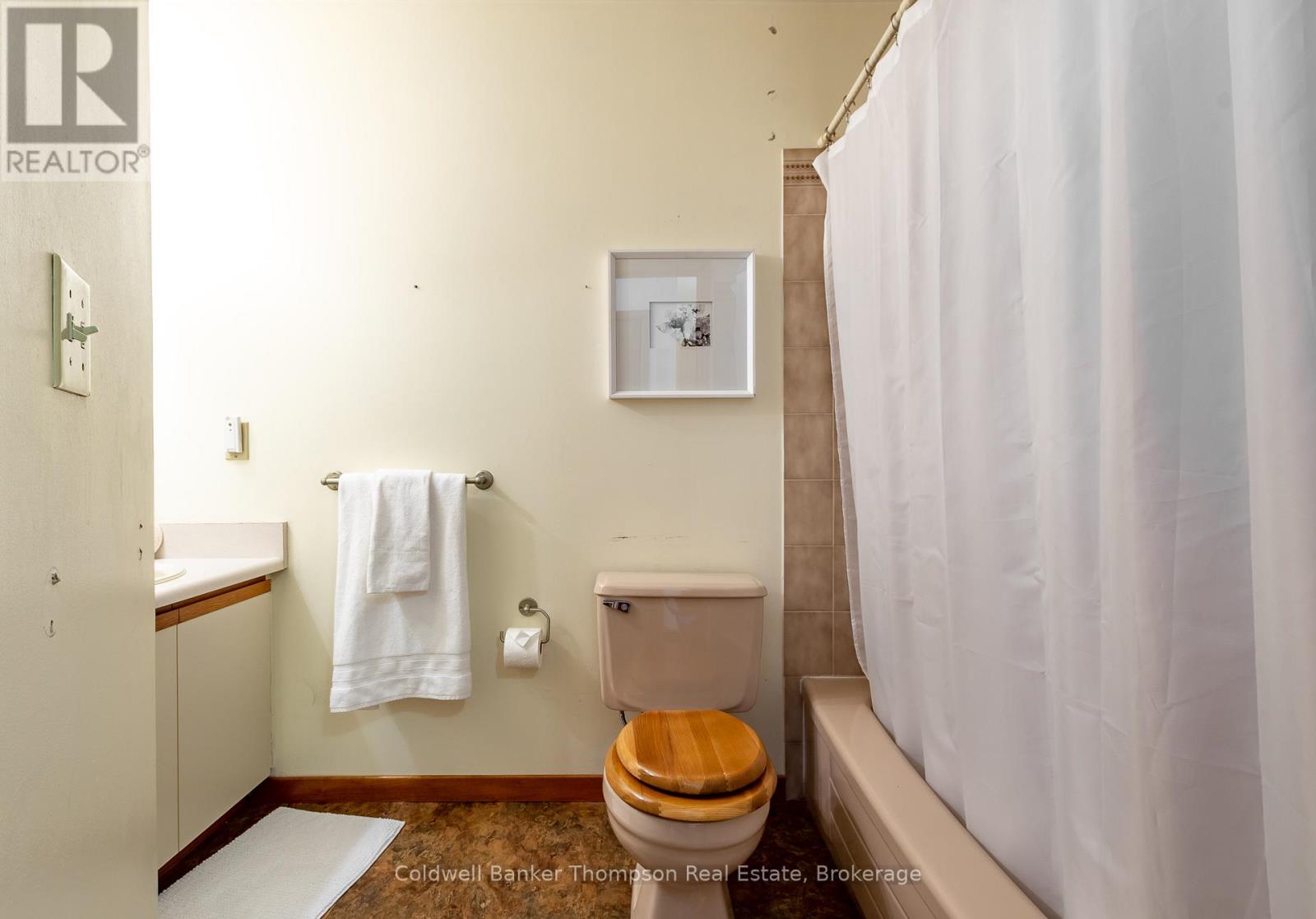 20 Southdale Drive, Huntsville, Ontario  P1H 1T6 - Photo 17 - X12557880