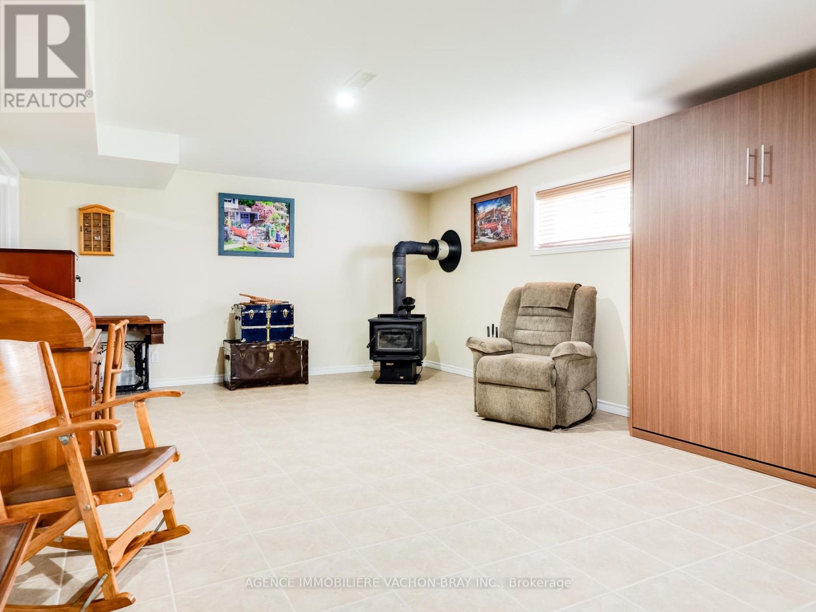 18668 Concession 2 Road, North Glengarry, Ontario  K0C 1B0 - Photo 28 - X12371696