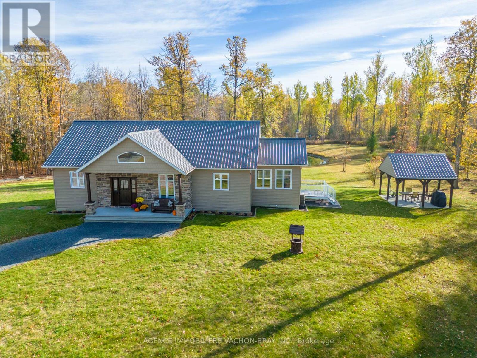 18668 Concession 2 Road, North Glengarry, Ontario  K0C 1B0 - Photo 3 - X12371696