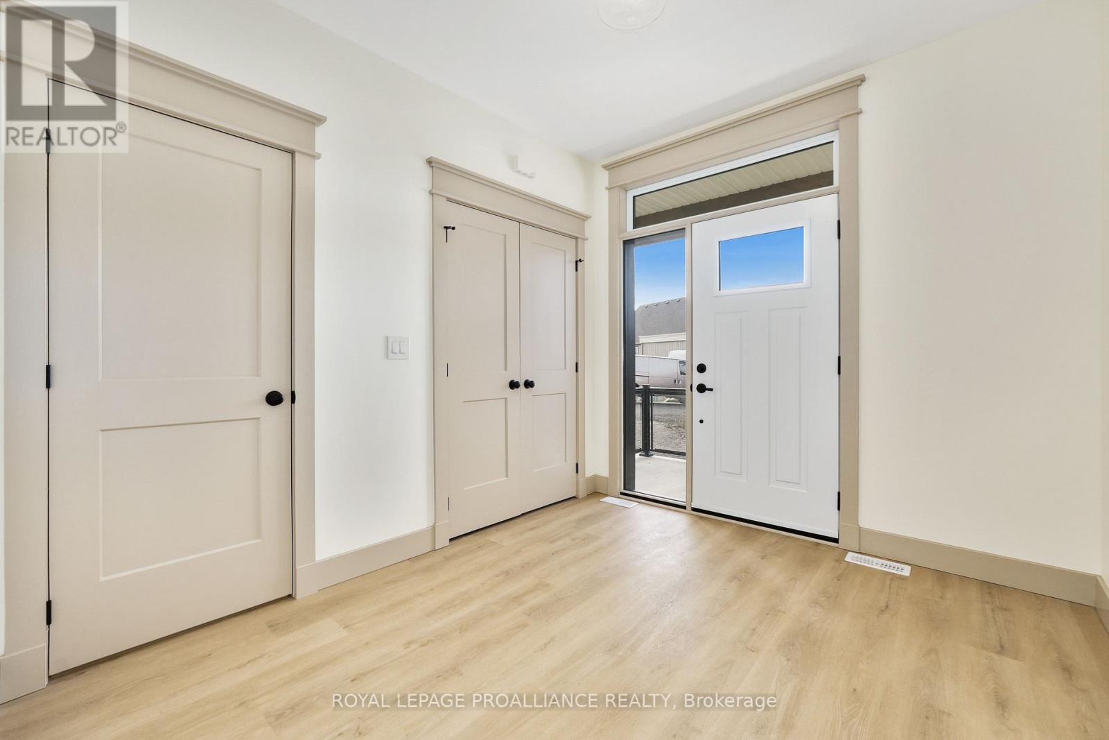 8 Merriman Court, Cramahe (Colborne), Ontario  K0K 1S0 - Photo 4 - X12366061