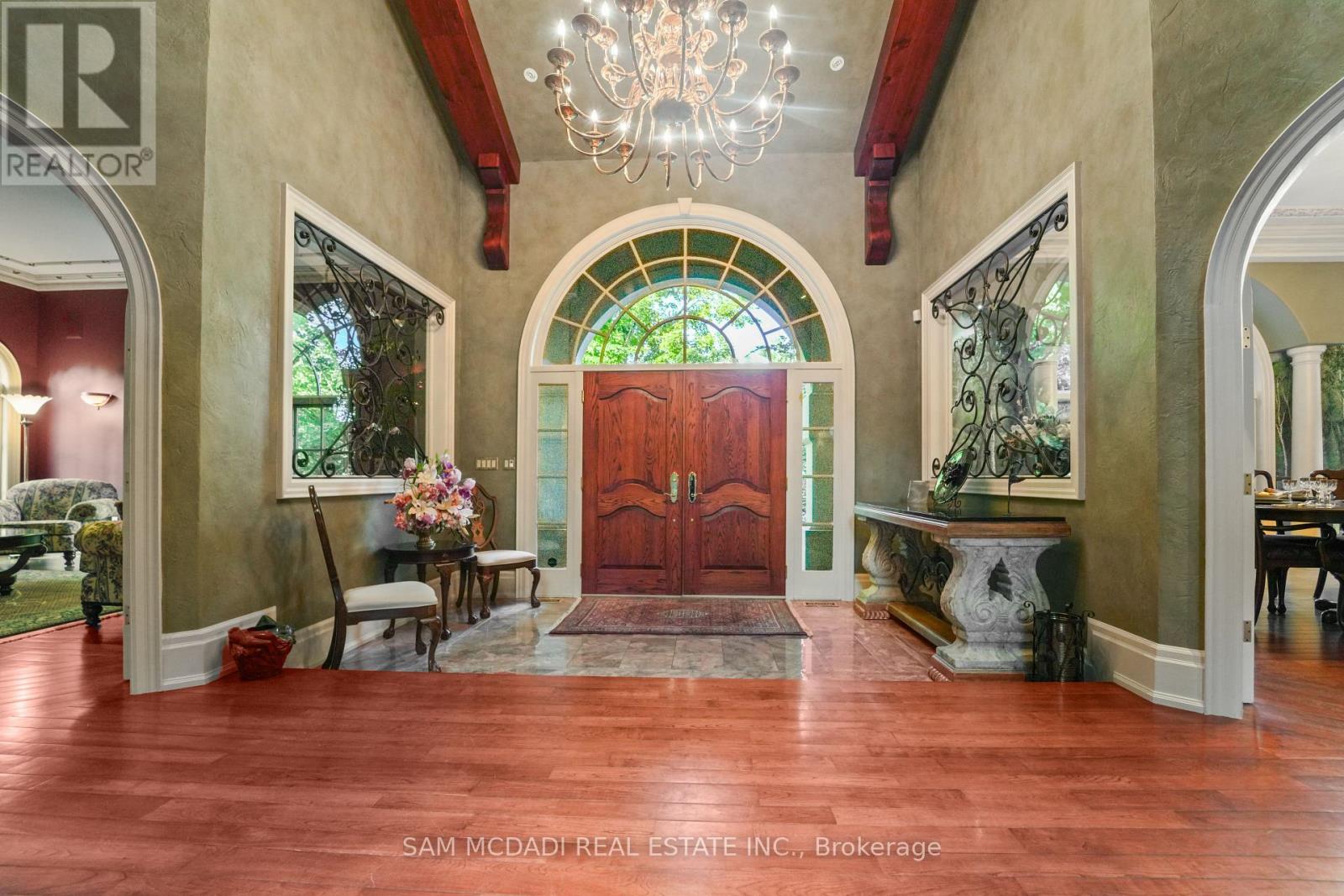 10140 Pineview Trail, Milton, Ontario L0P 1B0 - Photo 5 - W12551356