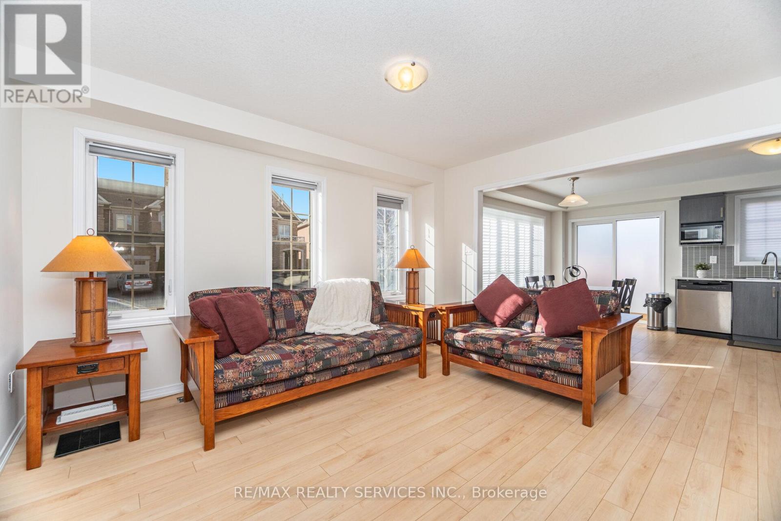 144 Baffin Crescent, Brampton, Ontario  L7A 0C7 - Photo 12 - W12557456