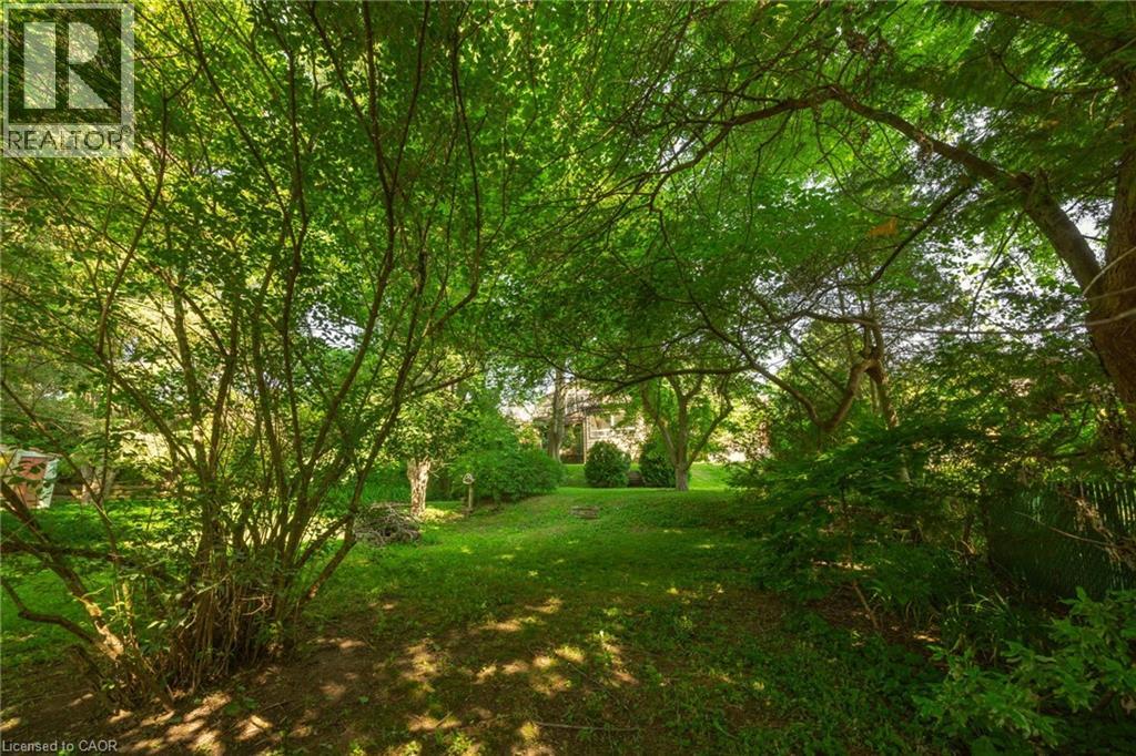 Photo 14 of 49 for 840 Clearview Avenue