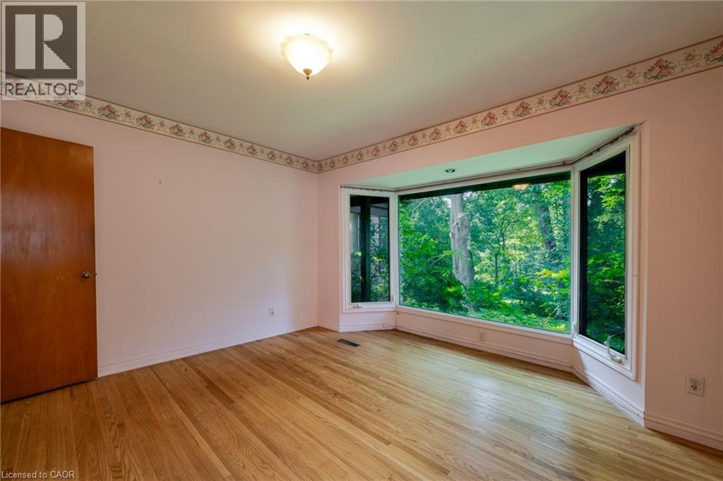 Photo 23 of 49 for 840 Clearview Avenue