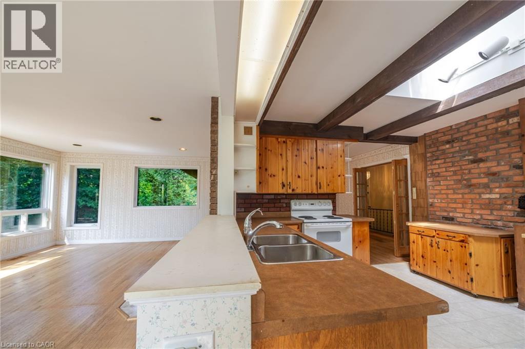 Photo 35 of 49 for 840 Clearview Avenue