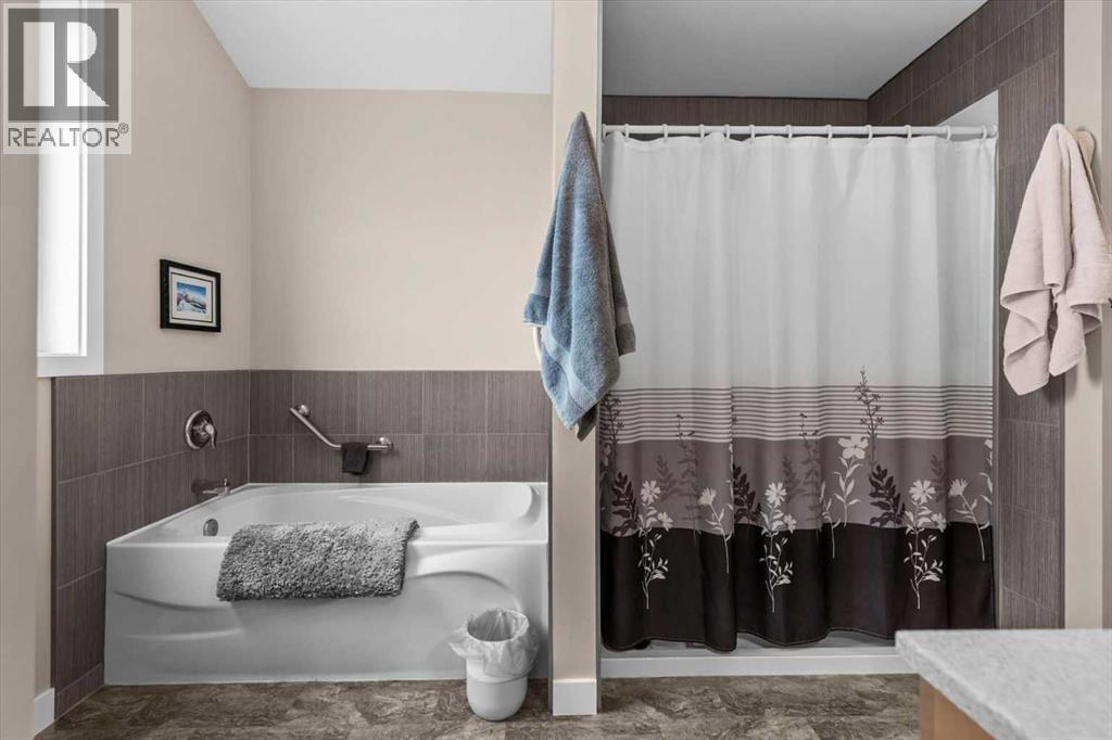 4504 70 Street Nw, Calgary, Alberta  T3B 2K6 - Photo 27 - A2270830