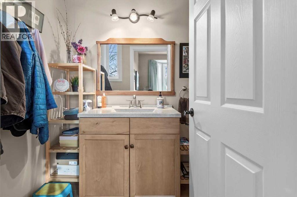 4504 70 Street Nw, Calgary, Alberta  T3B 2K6 - Photo 20 - A2270830