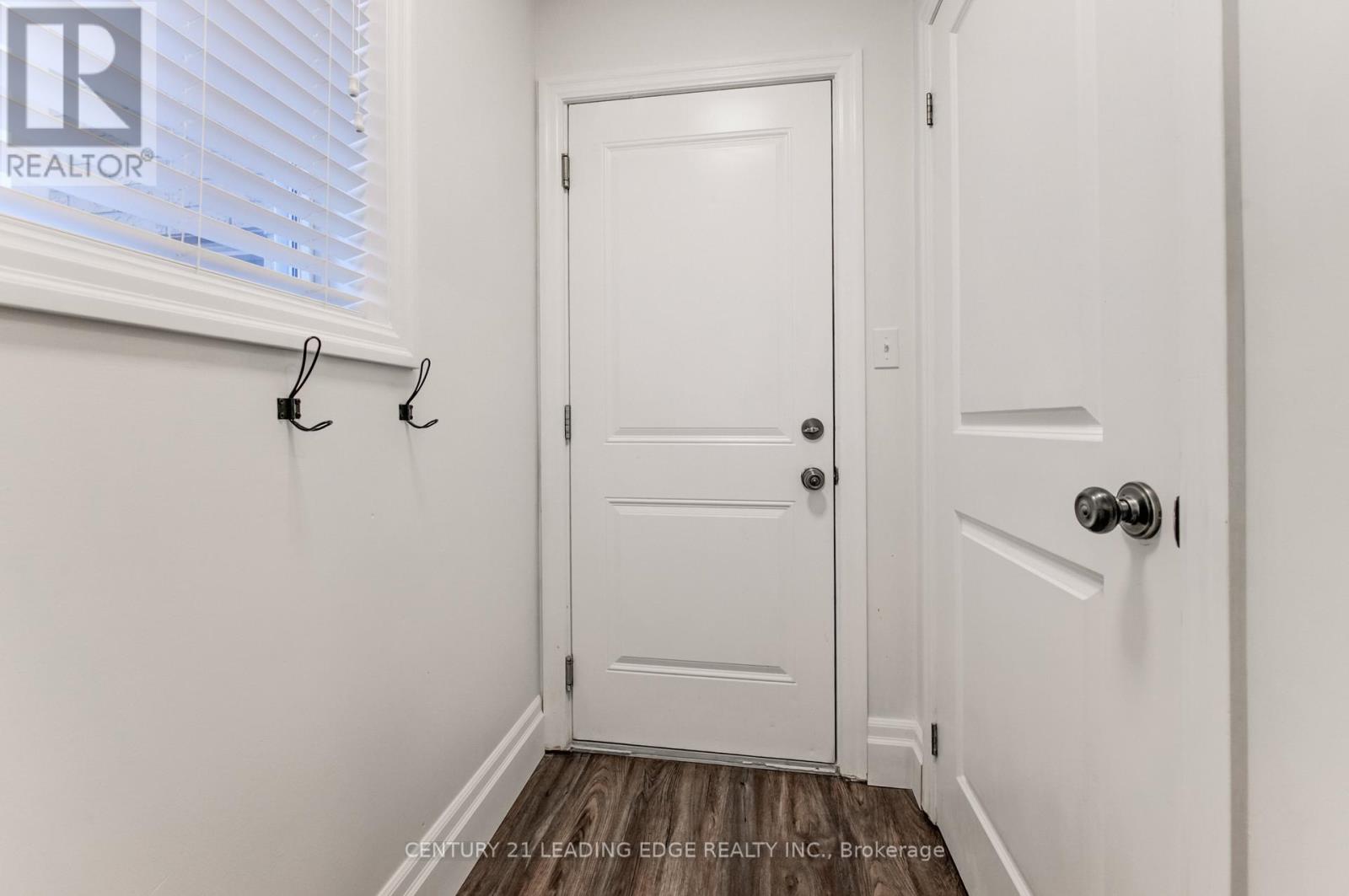 277 Watervale Crescent, Kitchener, Ontario  N2A 0G7 - Photo 34 - X12454833