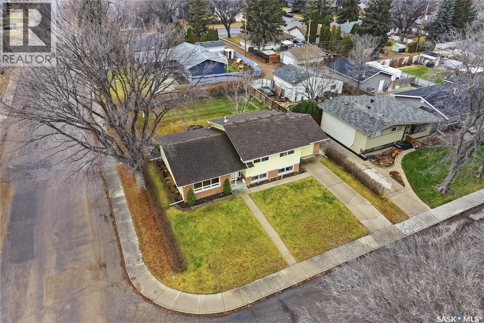 2 Porteous CRESCENT, Saskatoon, Saskatchewan