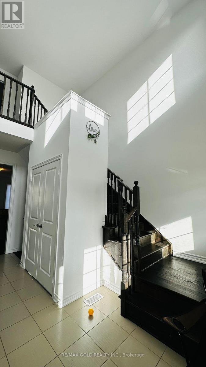 27 Aitchision Avenue, Southgate, Ontario  N0C 1B0 - Photo 5 - X12398766