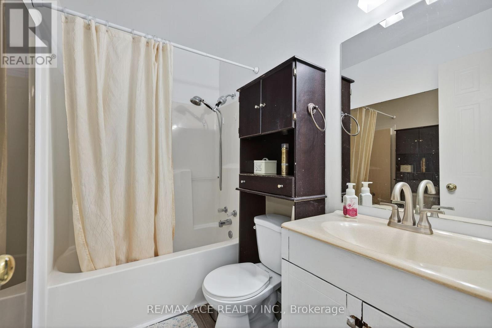 841 Deveron Crescent, London South, Ontario  N5Z 5B4 - Photo 22 - X12553394