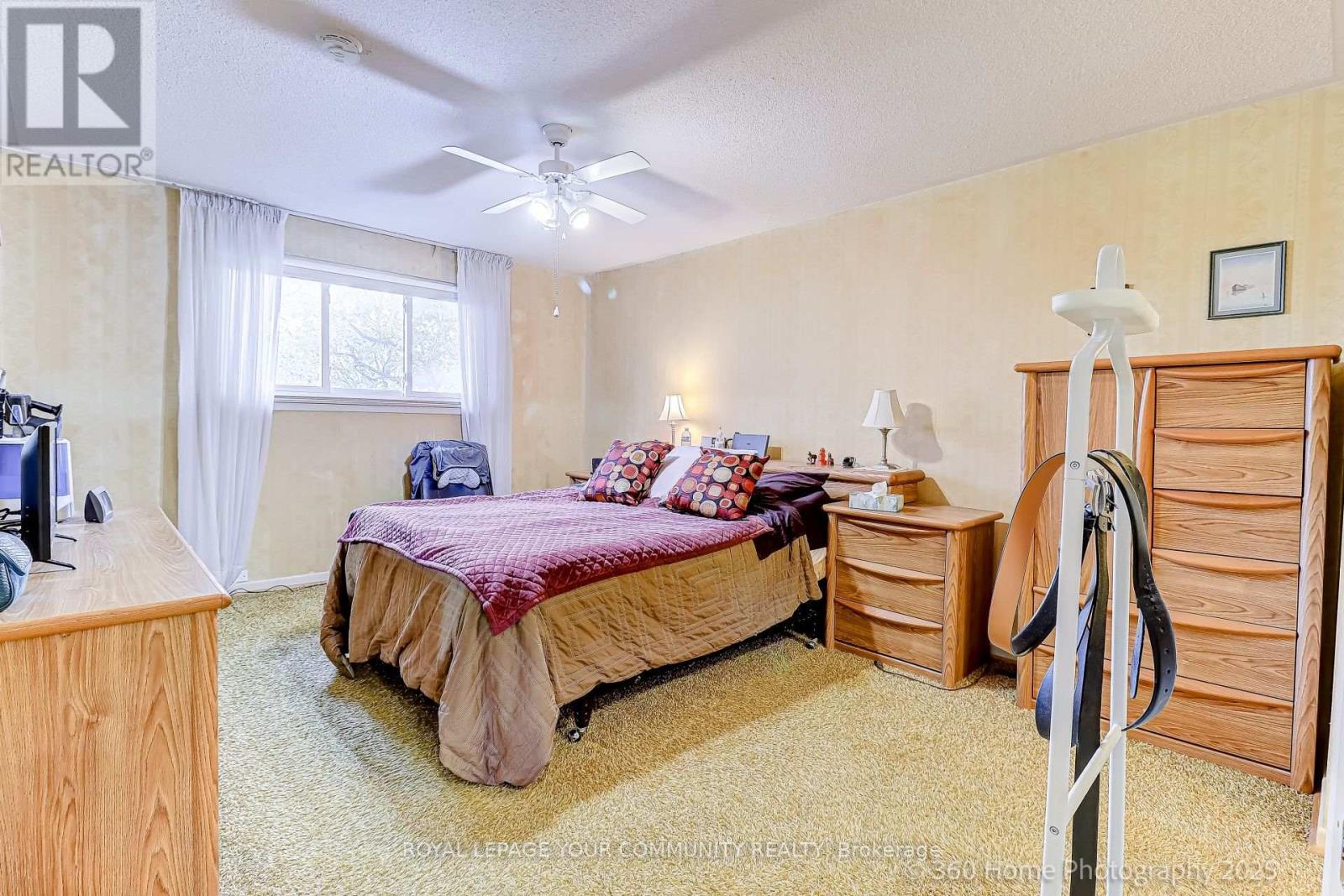 10 FONTAINBLEAU DRIVE, Toronto, Ontario