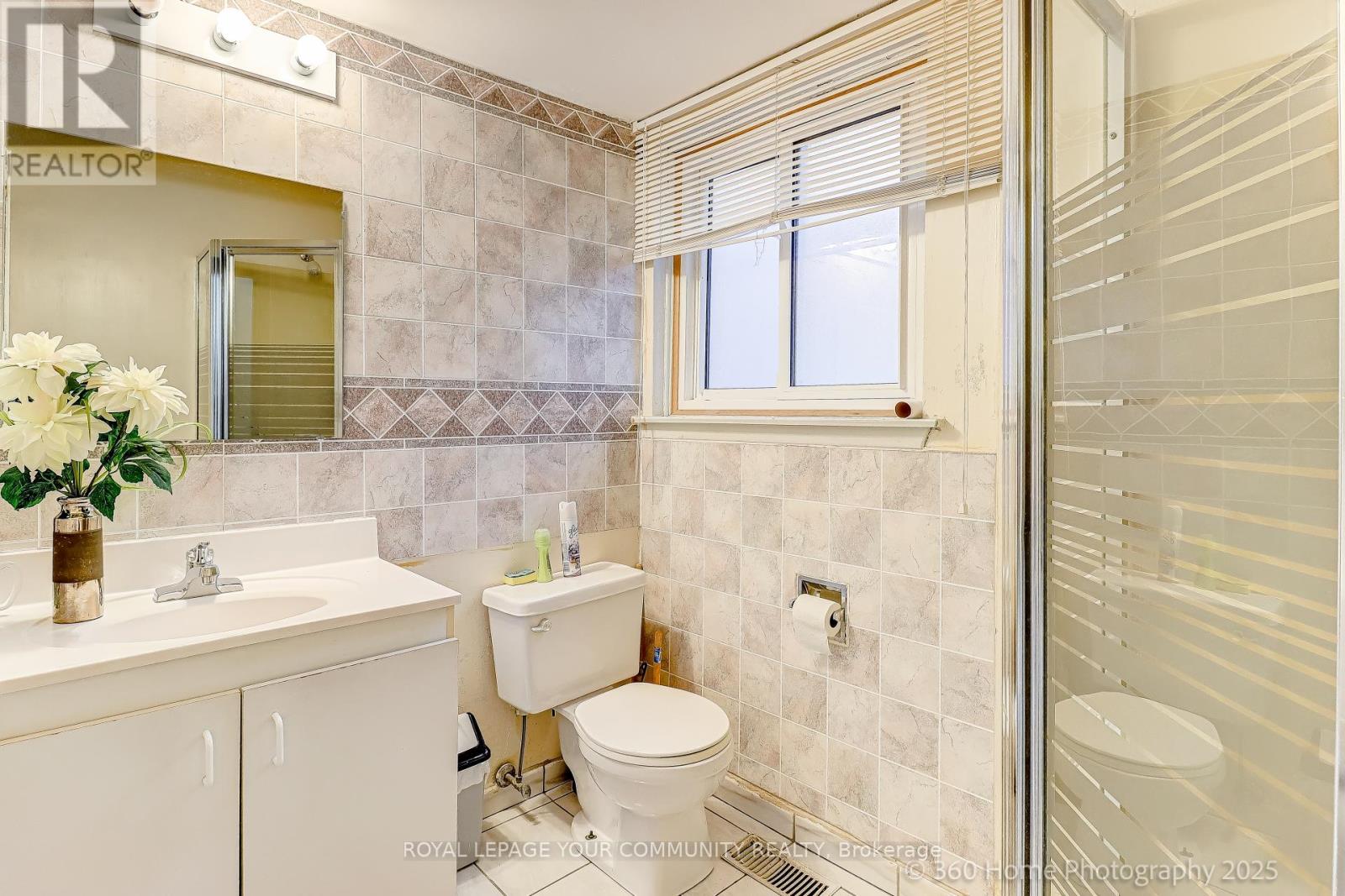10 Fontainbleau Drive, Toronto, Ontario  M2M 1N9 - Photo 17 - C12557882