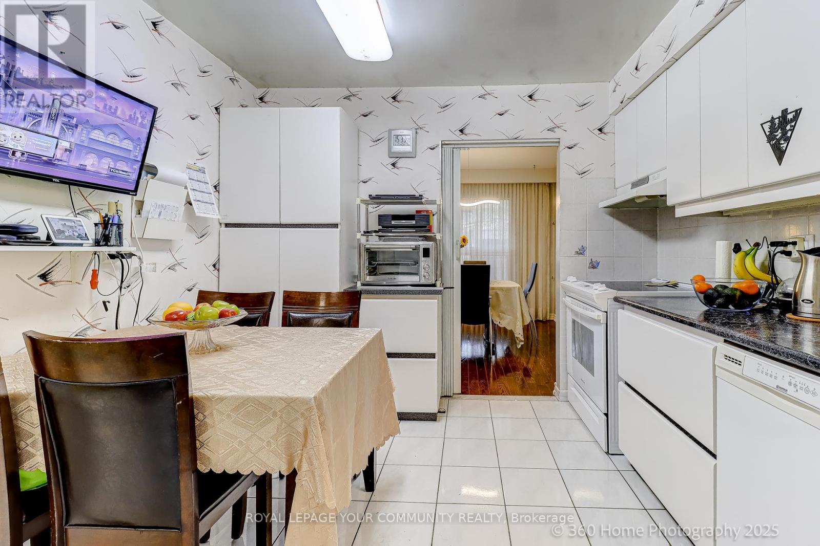 10 Fontainbleau Drive, Toronto, Ontario  M2M 1N9 - Photo 22 - C12557882