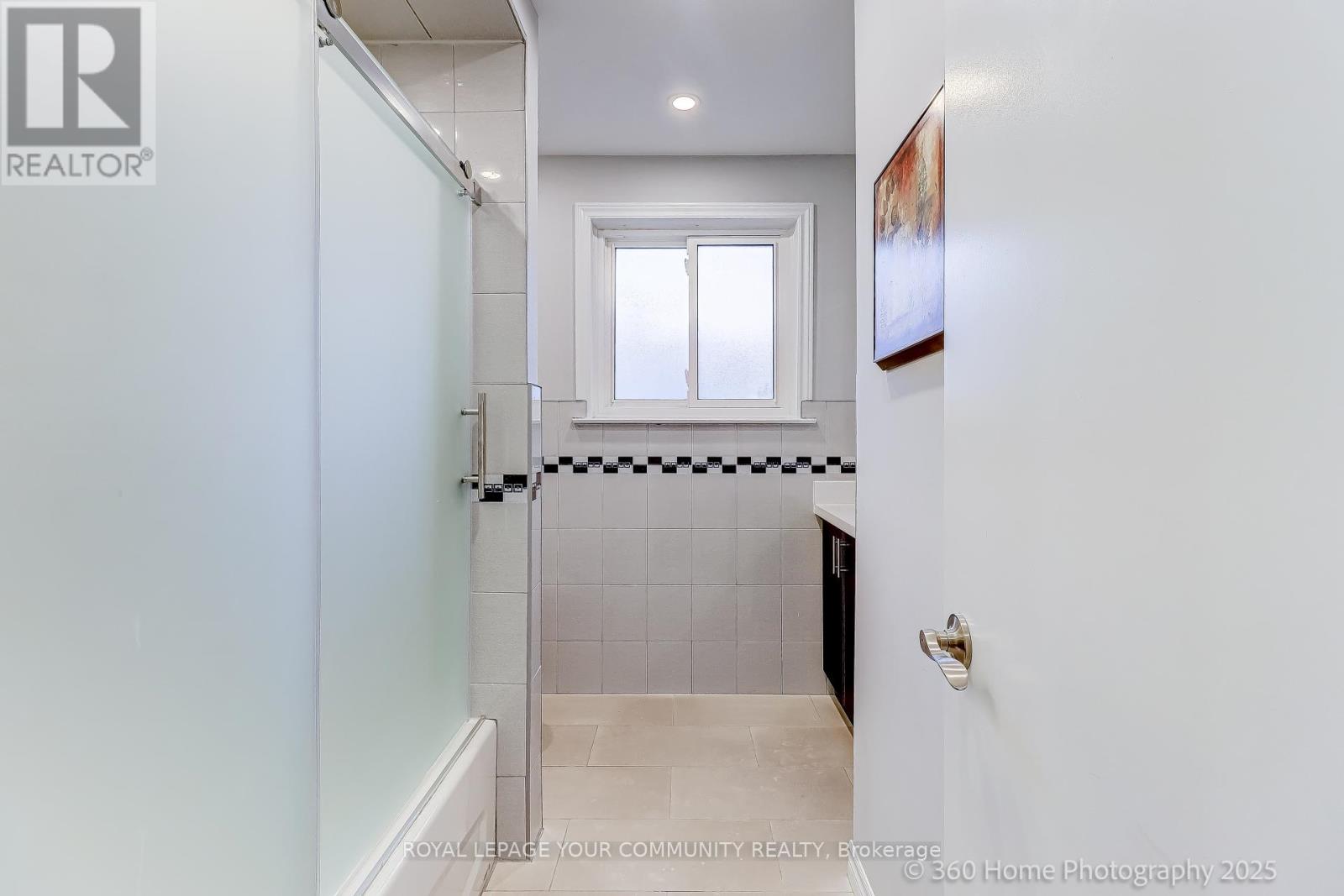 10 Fontainbleau Drive, Toronto, Ontario  M2M 1N9 - Photo 6 - C12557882