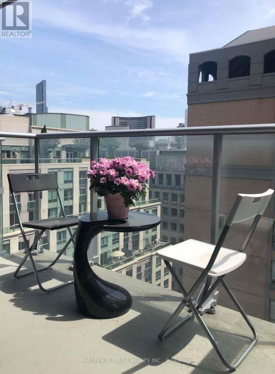 1403 - 199 Richmond Street W, Toronto, Ontario  M5V 0H4 - Photo 4 - C12557910