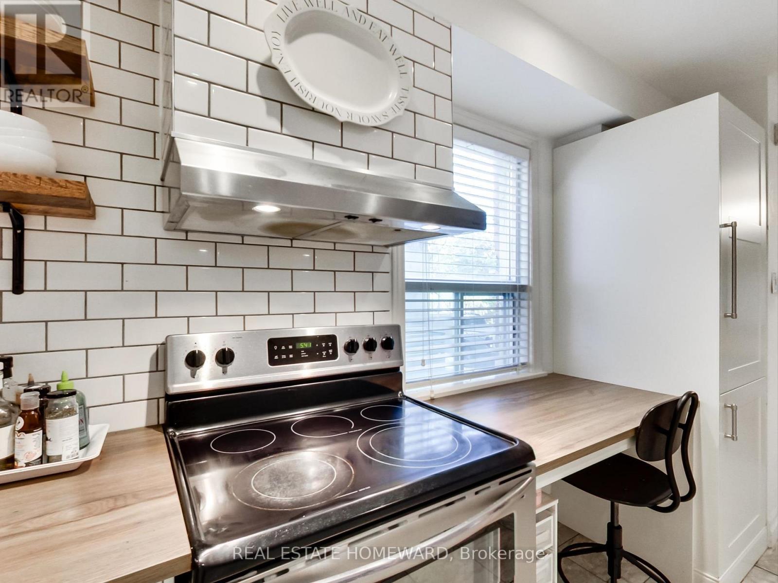 183 Madison Avenue, Toronto, Ontario  M5R 2S6 - Photo 8 - C12557996