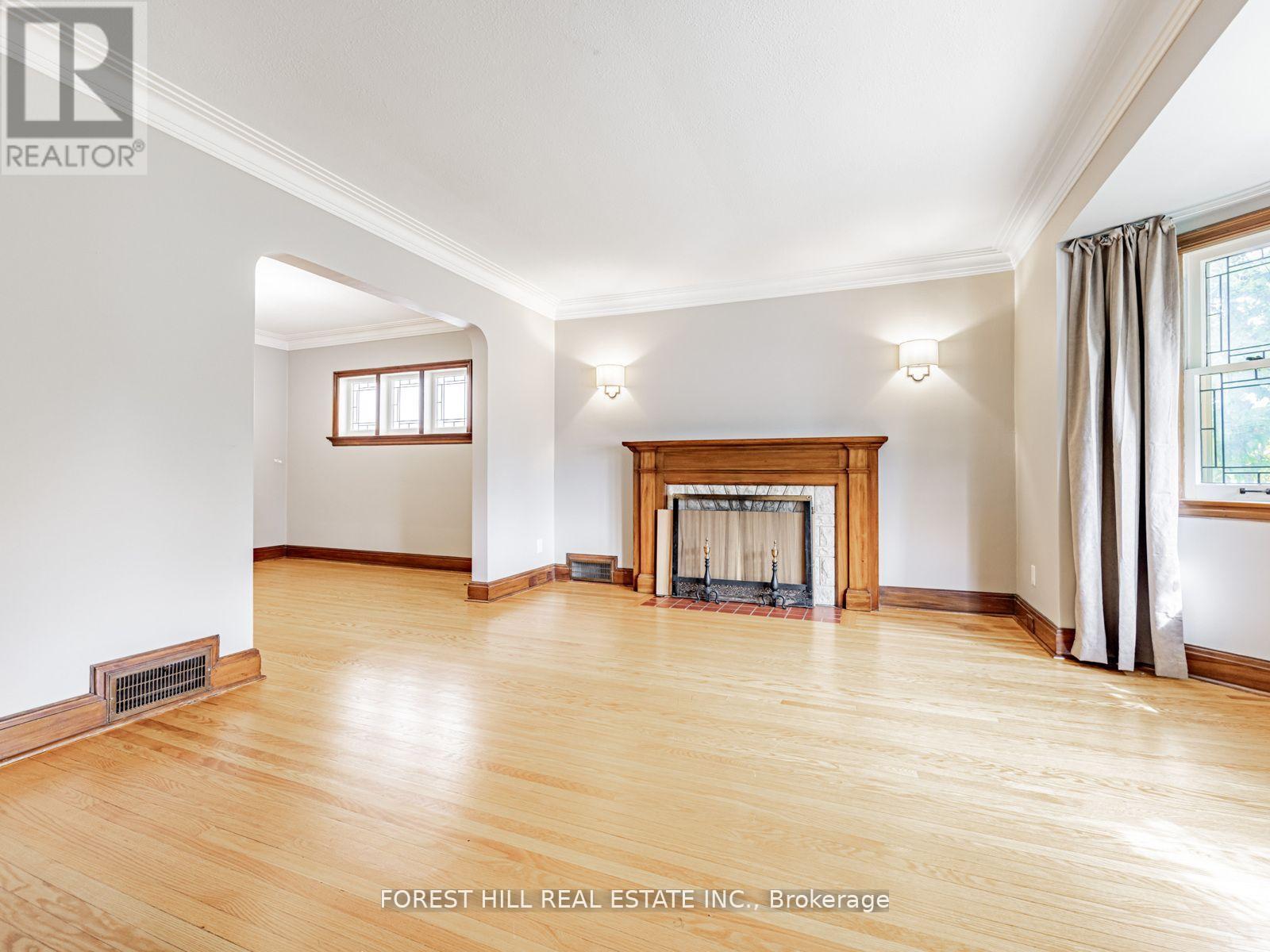 2 Esgore Drive, Toronto, Ontario  M5M 3R1 - Photo 12 - C12558020