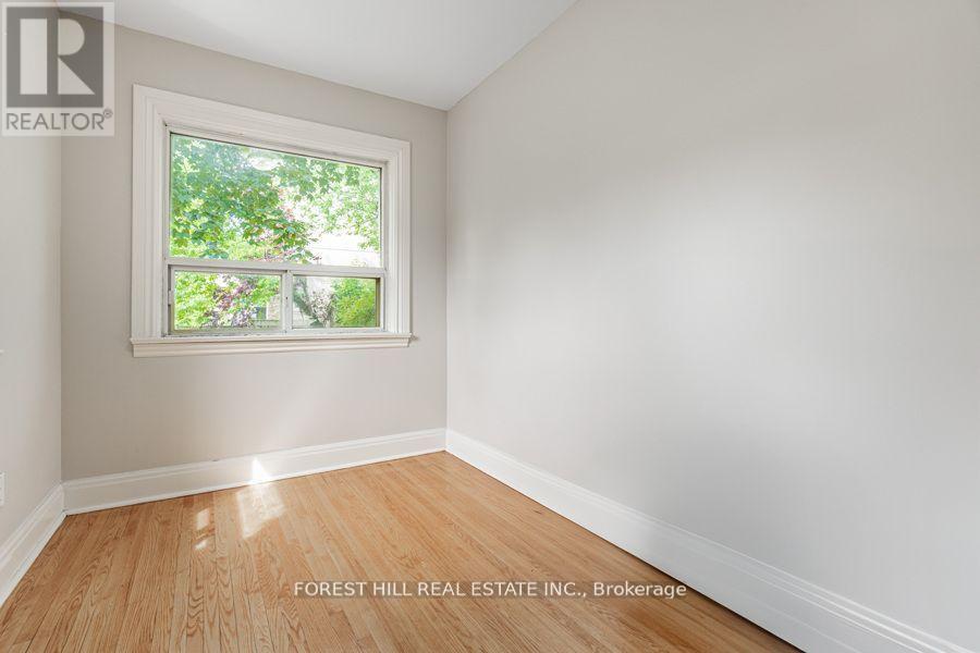 2 Esgore Drive, Toronto, Ontario  M5M 3R1 - Photo 25 - C12558020