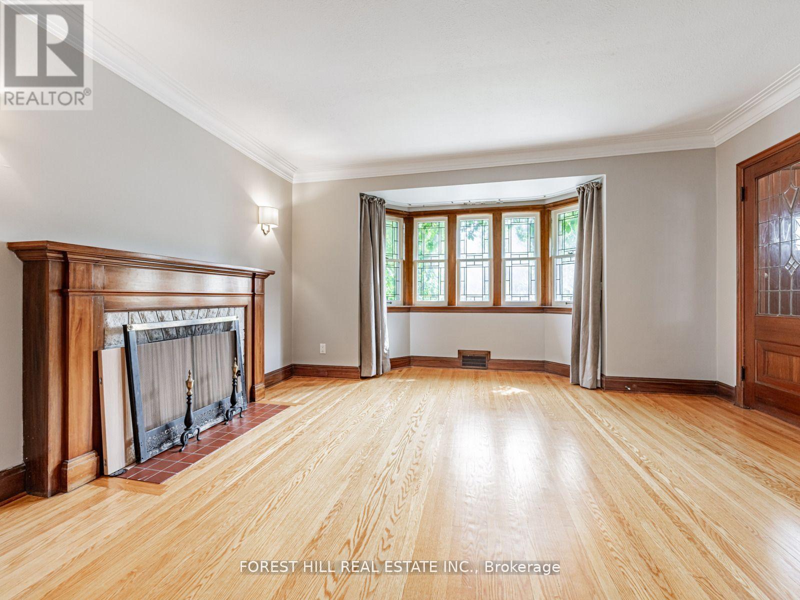 2 Esgore Drive, Toronto, Ontario  M5M 3R1 - Photo 8 - C12558020