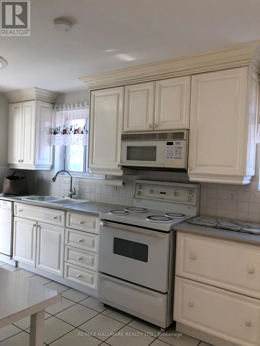 12 Painswick Crescent, Toronto, Ontario  M2J 3M6 - Photo 6 - C12558022