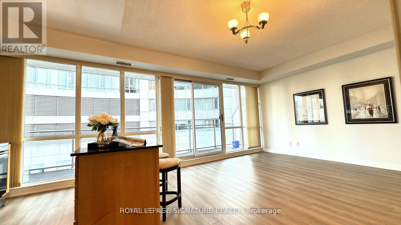 1806 - 220 Victoria Street, Toronto, Ontario  M5B 2R6 - Photo 6 - C12558048