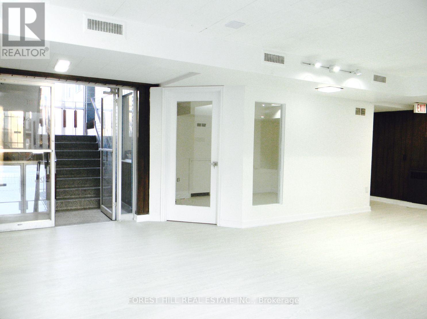 200 - 226 Bathurst Street, Toronto, Ontario  M5T 2R9 - Photo 7 - C12558106