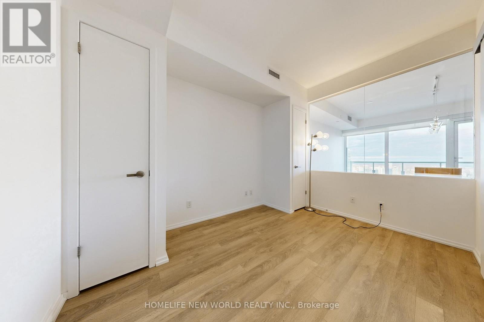 4303 - 197 Yonge Street, Toronto, Ontario  M5B 1M4 - Photo 12 - C12558108