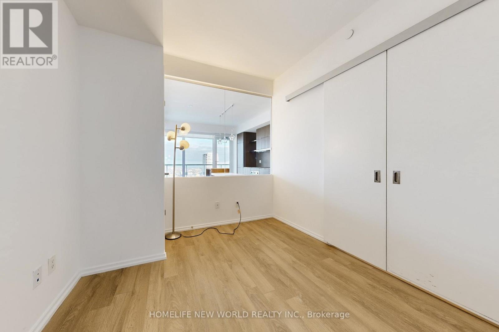 4303 - 197 Yonge Street, Toronto, Ontario  M5B 1M4 - Photo 13 - C12558108