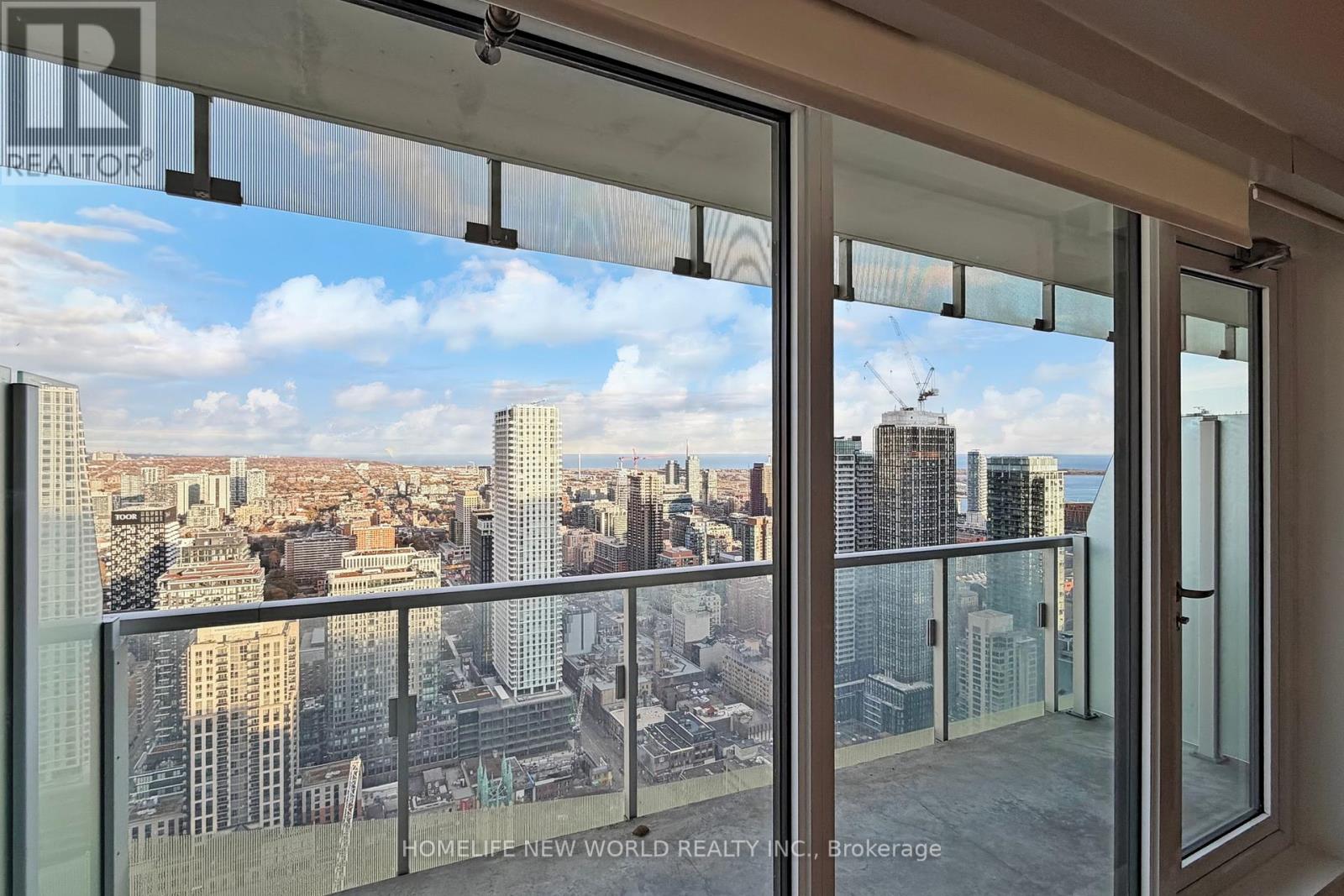 4303 - 197 Yonge Street, Toronto, Ontario  M5B 1M4 - Photo 16 - C12558108