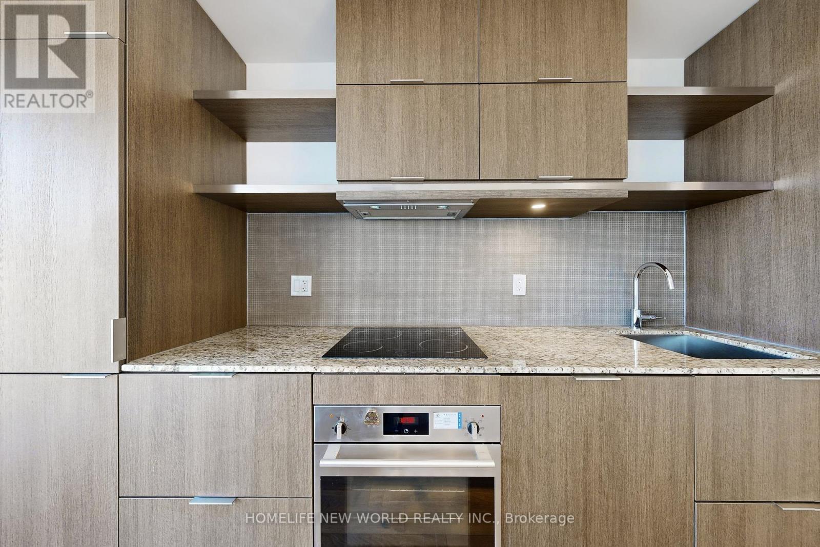 4303 - 197 Yonge Street, Toronto, Ontario  M5B 1M4 - Photo 9 - C12558108