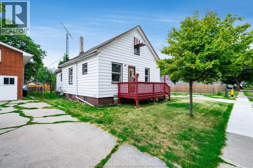 MLS# 25029135: 101 MILL STREET East, Leamington, Canada